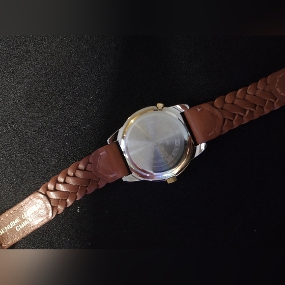 Timex Indiglo Analog Date Indicator Watch - Picture 10 of 12